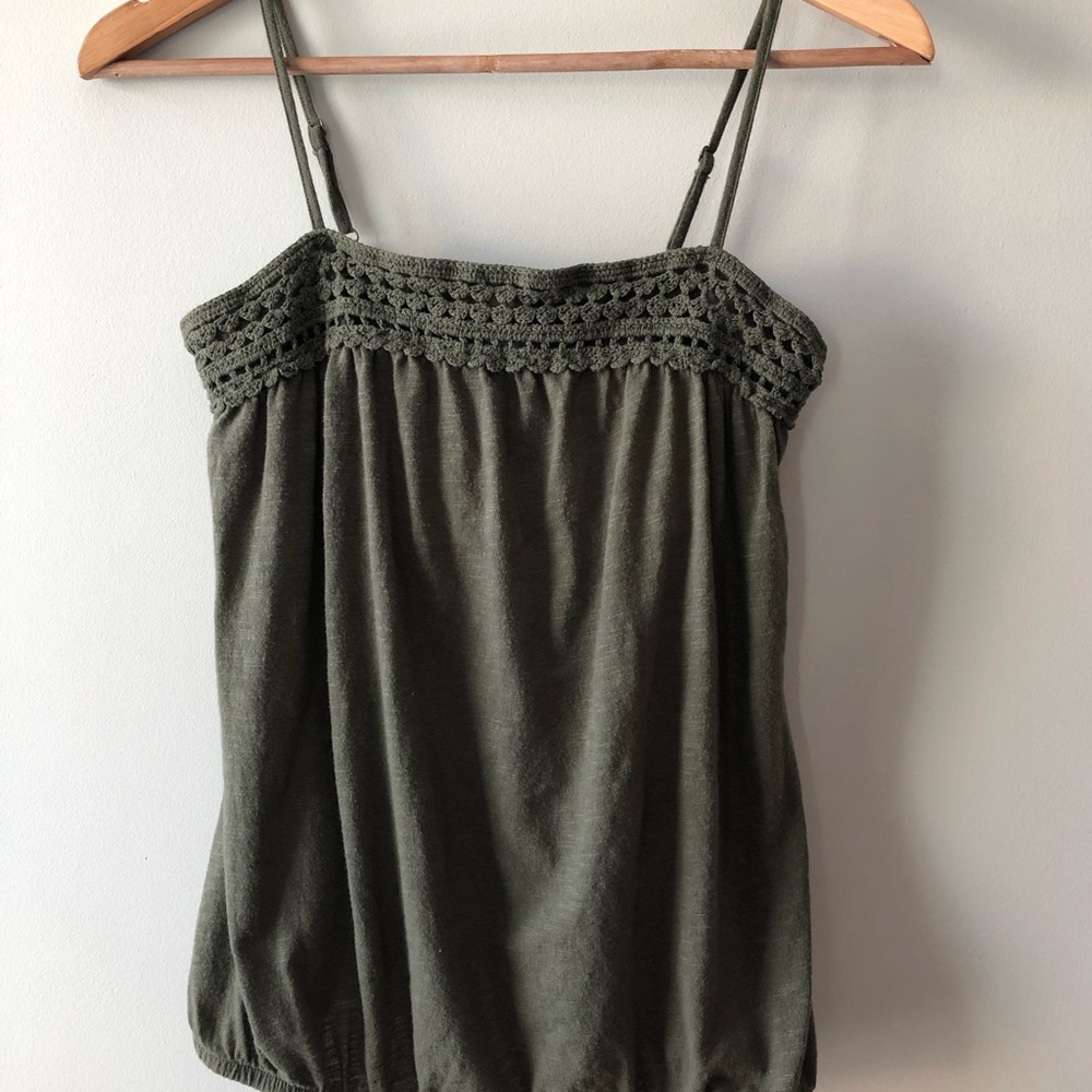 Old Navy Crochet Top Size Medium